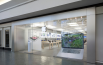 Agente di Polizia RUBA delle AirPods da un Apple Store