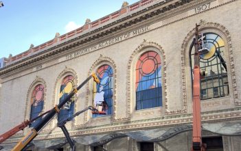 iPad X: Apple comincia a decorare Howard Gilman Opera House prima dell’evento iPad X, Evento, Preparazione, Howard Gilman Opera House