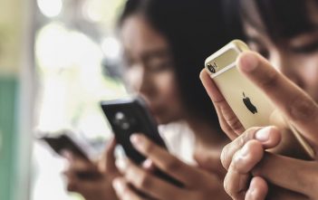 Quante volte GUARDIAMO iPhone durante l’arco della giornata? Guardiamo, iPhone, Giorno