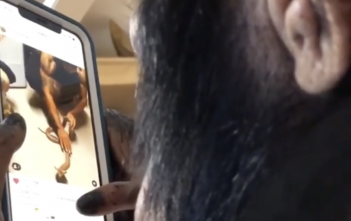 WOW! Il video di uno SCIMPANZÉ che utilizza Instagram da iPhone diventa VIRALE Scimpanzé, Video, Instagram, iPhone
