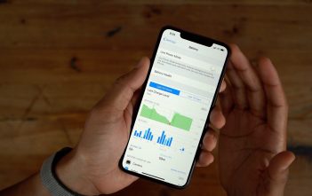 iOS 13 aggiunge un BLOCCO inaspettato su iPhone iOS 13, iOS 12, Blocco, Batterie, Fake