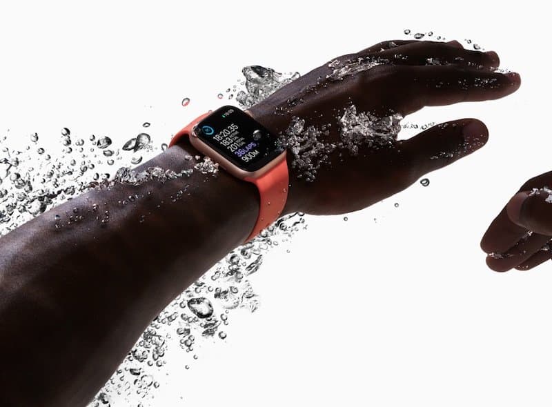 Apple Watch Series 6, Prestazioni, Resistenza, Acqua