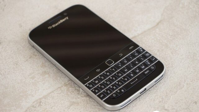 BlackBerry, Chiude, Ufficiale