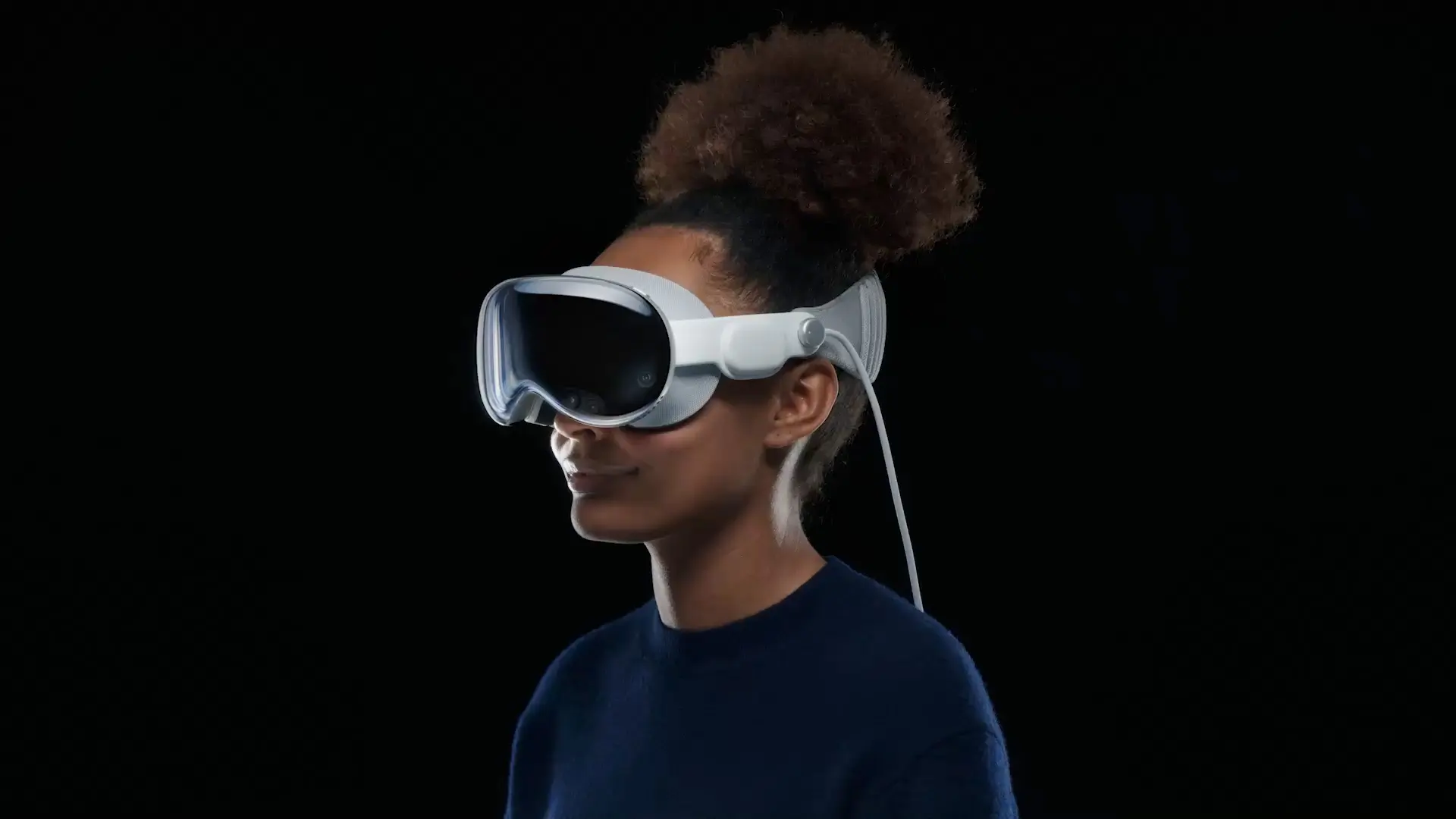 Ex ingegnere accusato da Apple: rubati segreti su Vision Pro