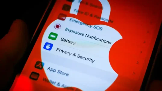 spyware iphone, virus iphone, problemi iphone, ios 17, ios, problemi batteria