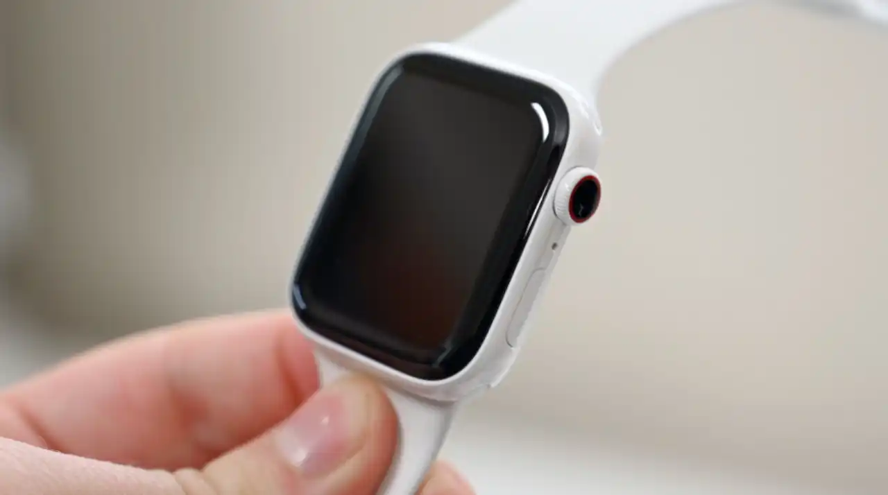 Apple Watch SE 3: NUOVO DESIGN in plastica ed economico