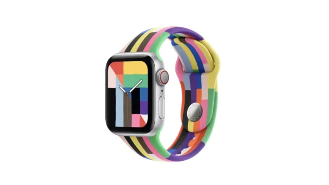 Apple, Pride 2025, quadrante, cinturino, Apple Watch, inclusività, design, accessori, tecnologia, personalizzazione, evento Apple, novità, arcobaleno, watchOS, edizione speciale.