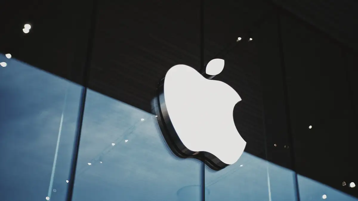 Apple, ricavi Apple, Q3 2025, utili Apple, vendite iPhone, bilancio Apple, Tim Cook