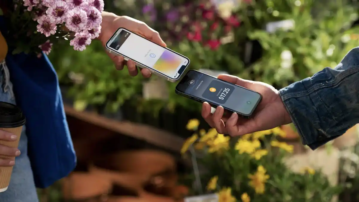 NFC, iPhone, Apple Pay, Ricarica Wireless, NFC Forum, Futuro iPhone, Tecnologia Wireless