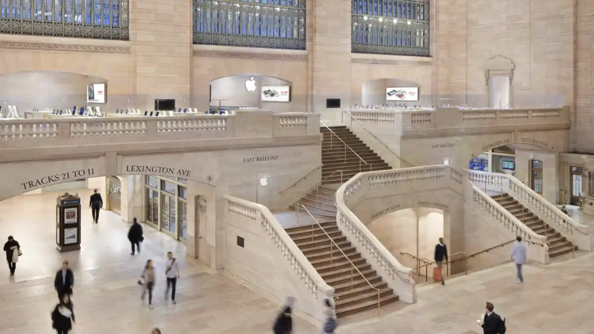 Apple Store, New York, Evento Segreto Apple, 50 Anni Apple, Apple News 2026, Grand Central Terminal, Rumors Apple, Celebrazioni Cupertino