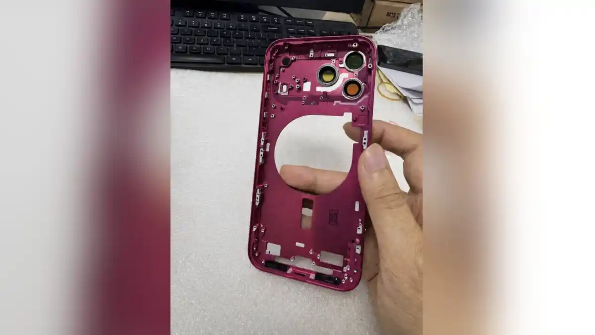 iPhone 18 Pro, Colori iPhone 18 Pro, Dark Cherry, Light Blue, Dark Gray, Rumors Apple, Novità iPhone 2026, iPhone Pieghevole